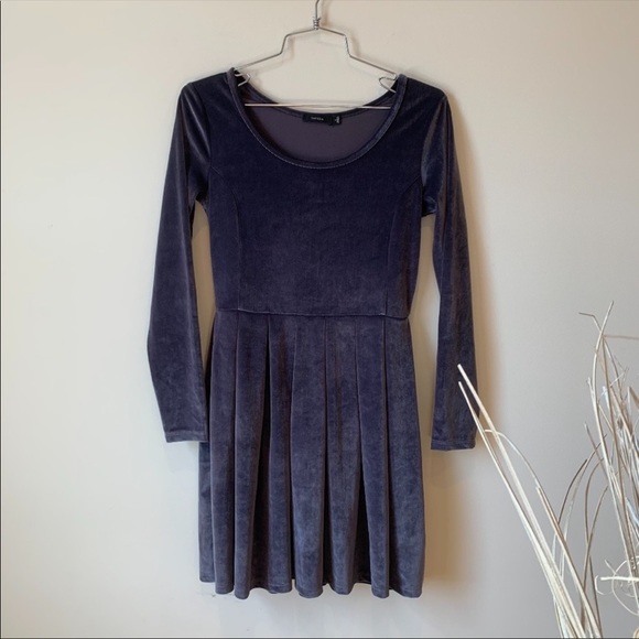 Aritzia Talula Lambeth Dress - Picture 9 of 10